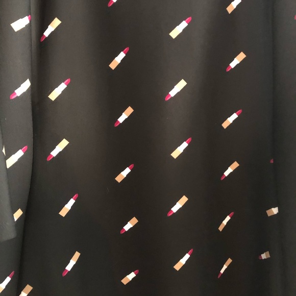 Lipstick Print Dress IT HAS POCKETS!!! - Picture 2 of 3